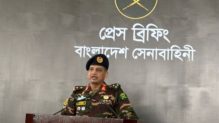 ভোটকেন্দ্রের আঙিনায় টহল দেবে এক লাখ সেনা সদস্য